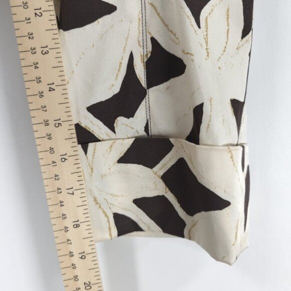 NWT DIANE von FURSTENBERG SILK Blend Capri Floral Giraffe Print Pants Size 10 - Picture 7 of 13